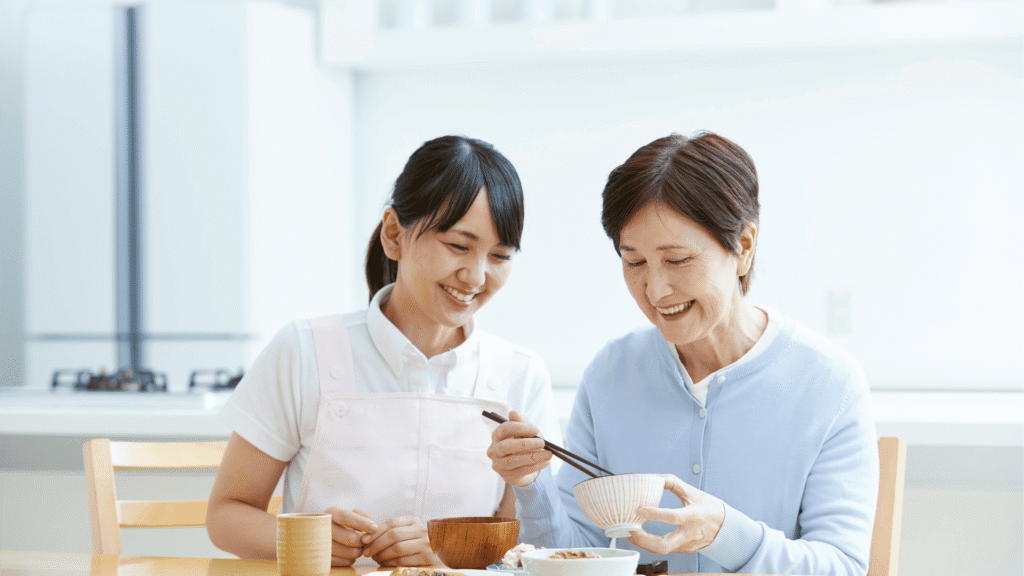 介護サービスを受ける女性イメージ